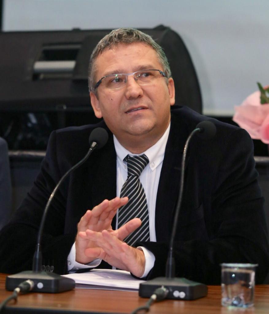 Prof Dr Elçin Macar